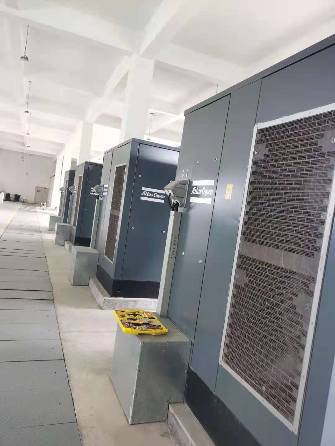 龍巖工廠安裝阿特拉斯(圖1)